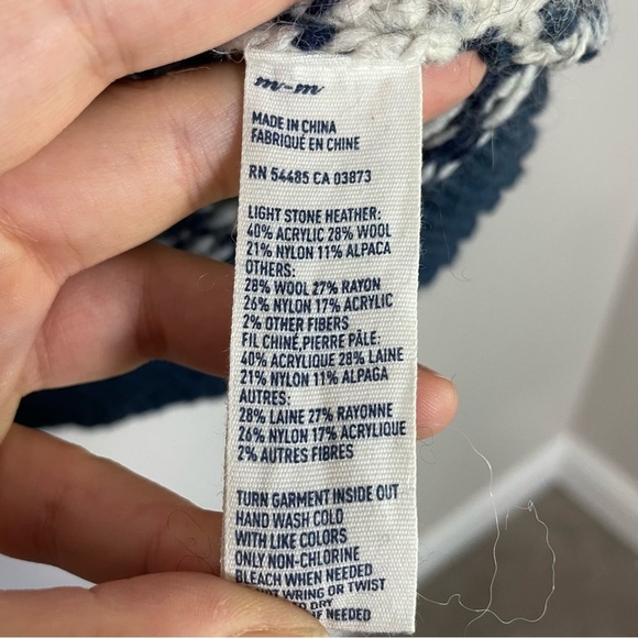 [American Eagle] Women's Wool Blend Tan, Blue & Orange Fair Isle Sweater - Picture 5 of 7